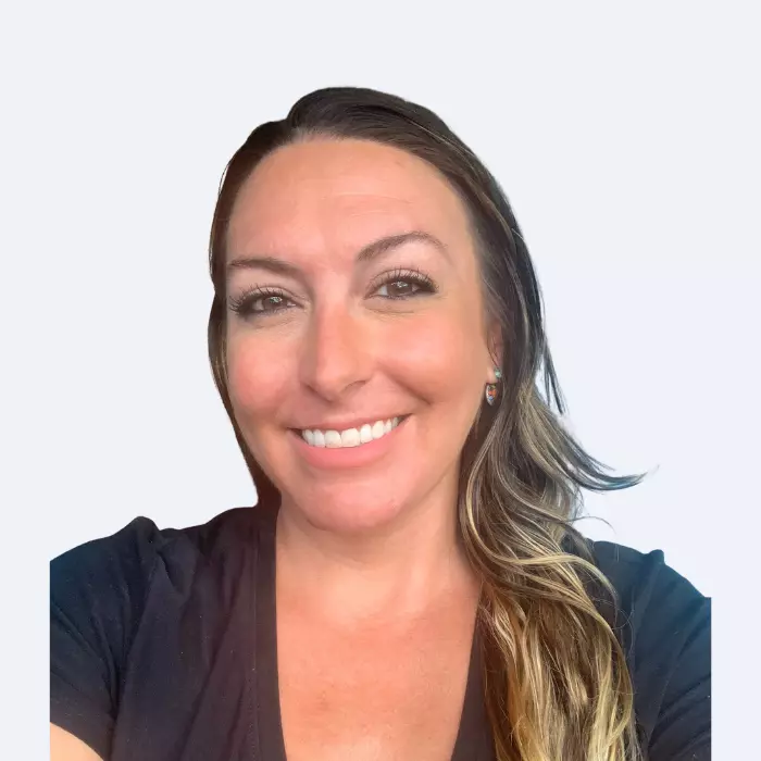 Sofia Garza Registered Nurse. She is passionate about psychedelic medicine.